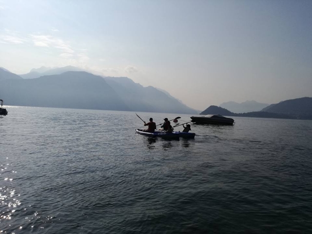  Kayak no lago 