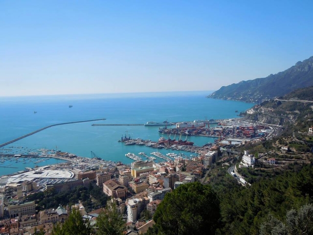  Der Hafen von Salerno 