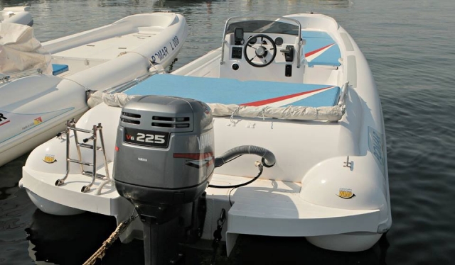  Get aboard the nostri gommoni! 