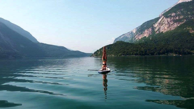  Yoga in SUP 
