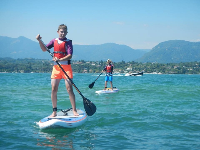 Paddle surf courses and lessons 