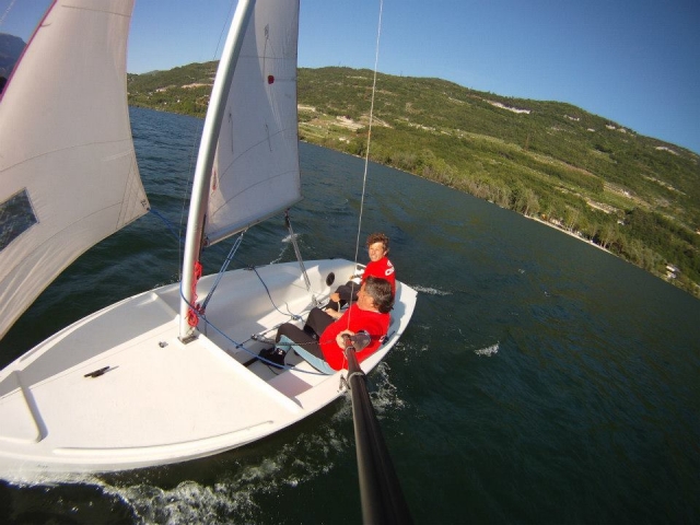  Sailing en el lago 