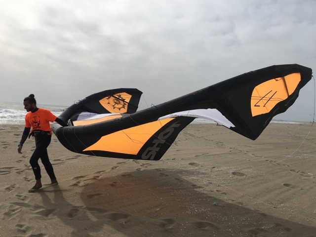  Kite Buy -99- Kitesurf al atardecer 