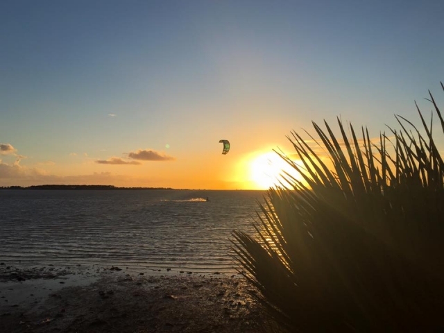  Completo las aguas del mar 