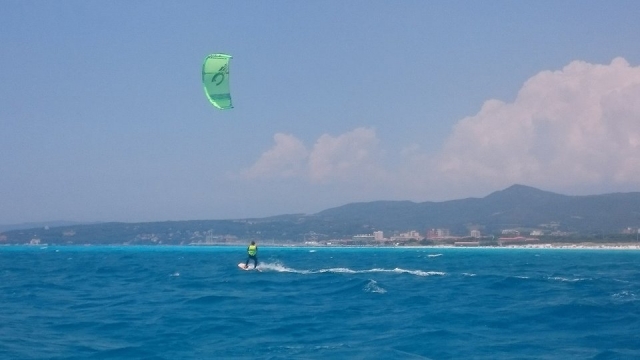  Venez essayer le kitesurf en Toscane