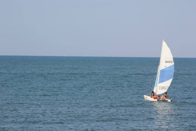  Sailing 