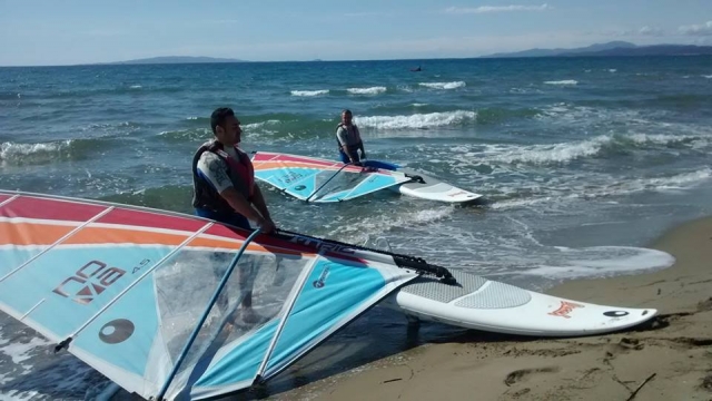  Bereit für Windsurfen? 