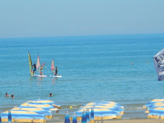 Windsurfing lessons 