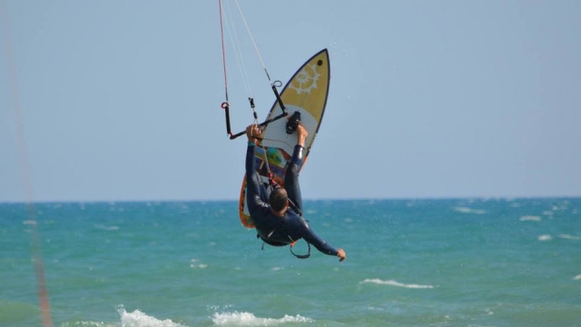  Acrobacias con Kitesurf 