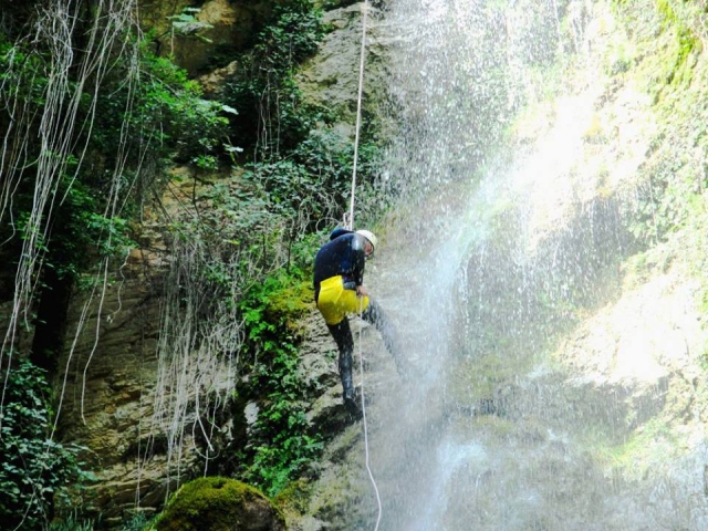 Non ti scorderai mai una giornata nelle gole della Valserra