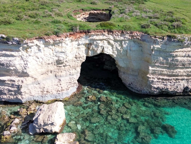 e-19742664-20-grotta-sfondata-salento-gite-in-barca170438791617043884578485.jpg