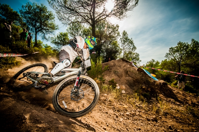  Downhill 