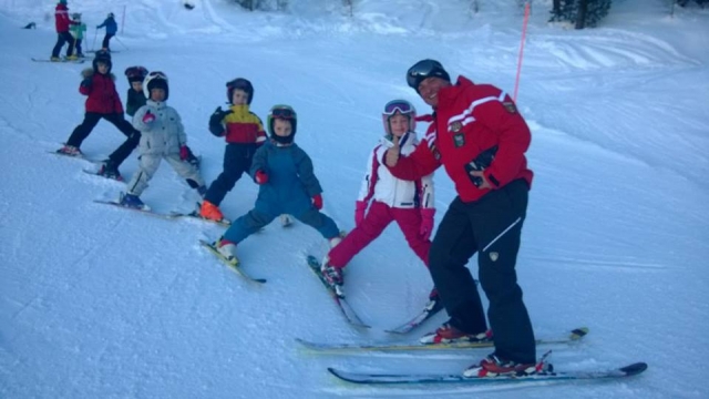  Les petits skieurs grandissent 