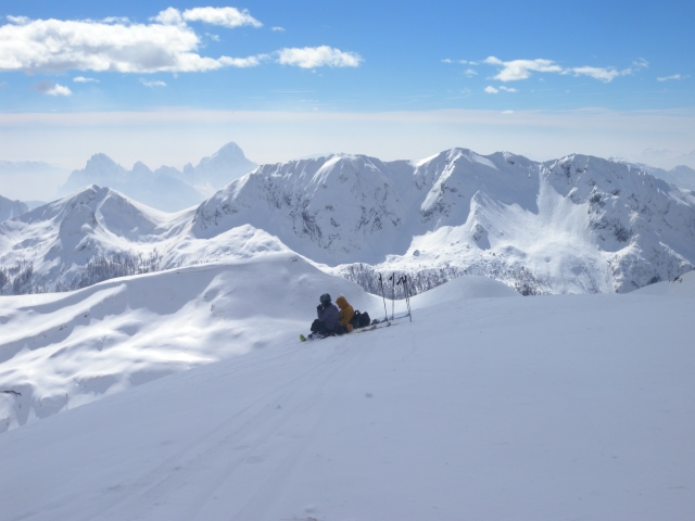 Fermi ad ammirare i paesaggi