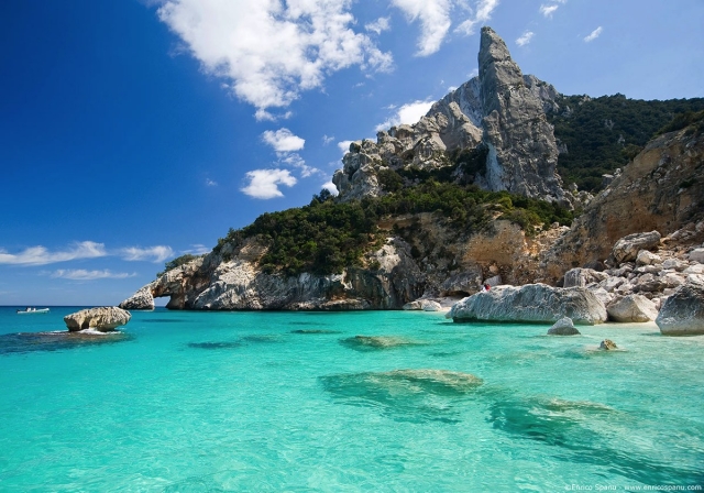  raft excursions and the beauties of the Apulian coast 