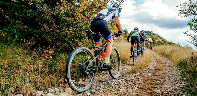 con i tuoi amici in MTB