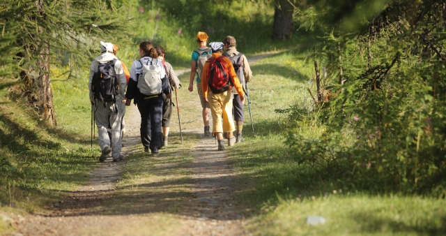 assieme alla tua famiglia camminando