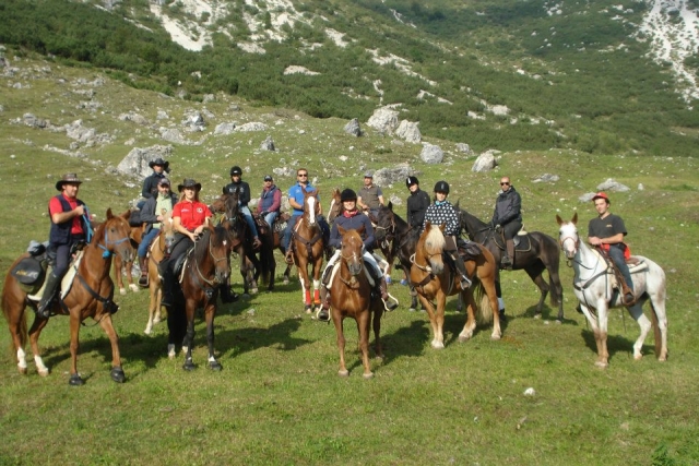  a walk through the mountains 
