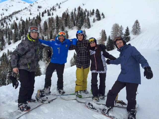  Garçons de snowboard 