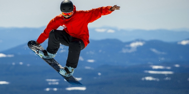  A jump in snow 