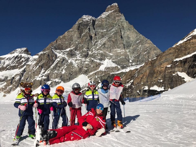  Sous la montagne blanche
