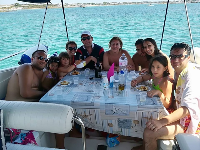  Ein Mittagessen auf dem Boot 