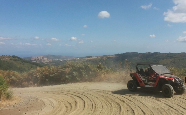 Escurscioni e noleggio quad