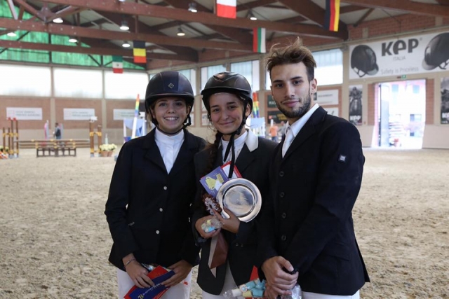 授予我们的学生