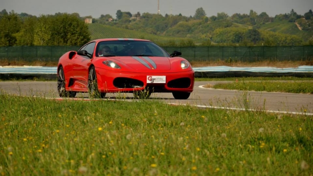 tra le colline e l'asfalto