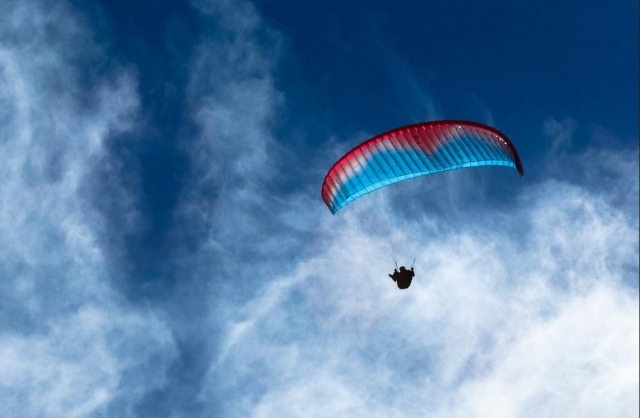  Haut dans le ciel 