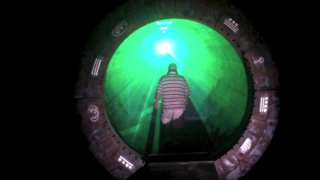  betritt den Tunnel und starte dein Abenteuer 