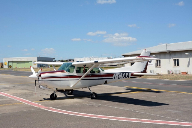  Eines unserer Flugzeuge
