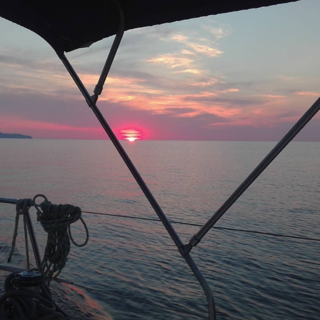 Un tipico tramonto dalla barca