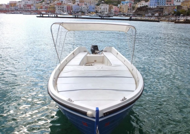 Ecco la Ponza   di 6 metri