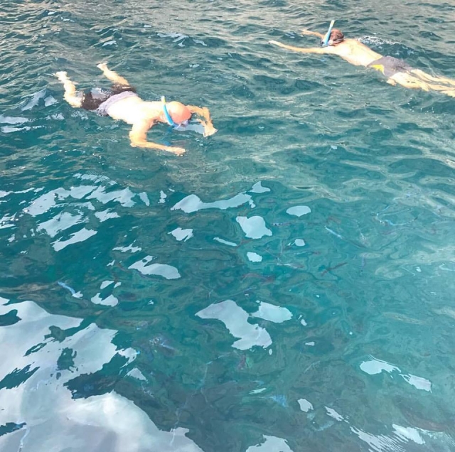  Snorkeling entre as ondas 