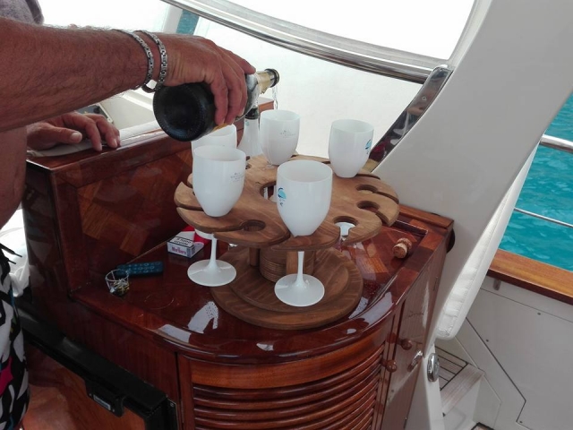  Apéritif sur le bateau