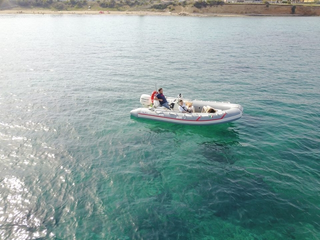  Bateau pneumatique avola 