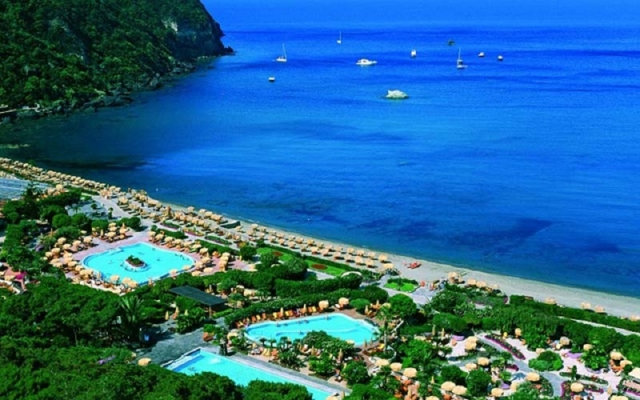 Die Küste von Ischia