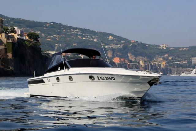 Ein Tag auf einem Boot in Capri