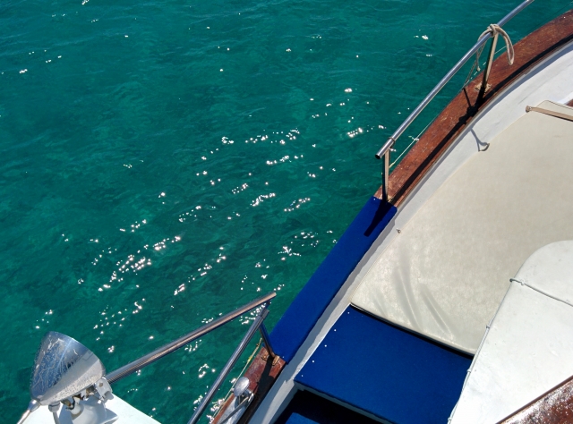  Hydra - Excursions en bateau Côté plongée 