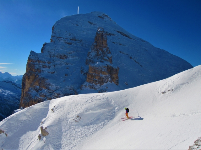 montagnes enneigées 