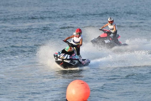 Motocicleta aquática em Caserta