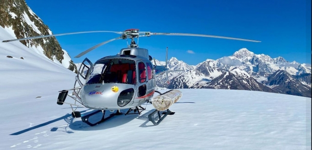  partindo para voar nos Alpes 