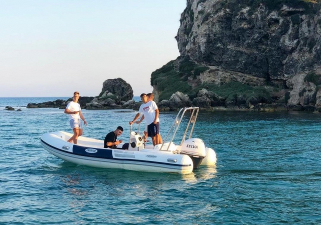  unser Schlauchboot mieten 