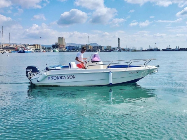  Unser Motorboot 