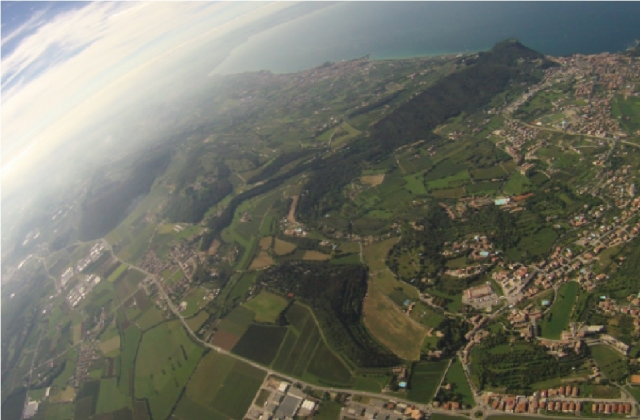 bel paesaggio vicino il lago di garda