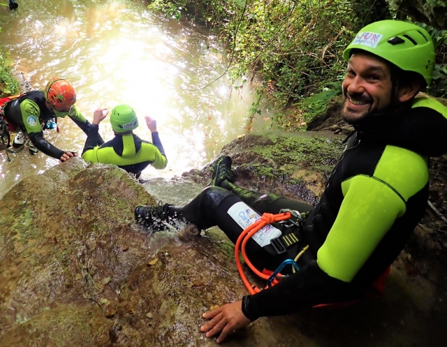 e-19759413-facendo-canyoning-con-amici-nel-lazio16418250422183.jpg