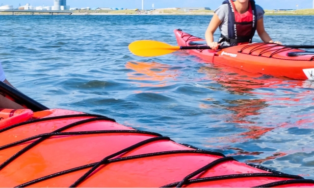  canoa en el mar