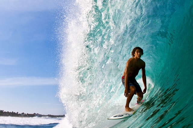  Wingsurfing en las olas 