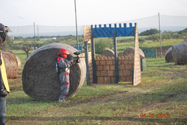  child at paintball 